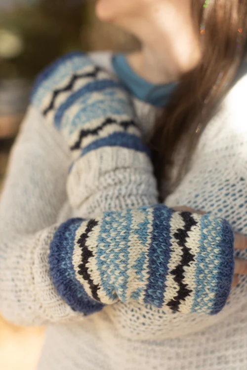Geometric Wool Arm Warmers - Image 7