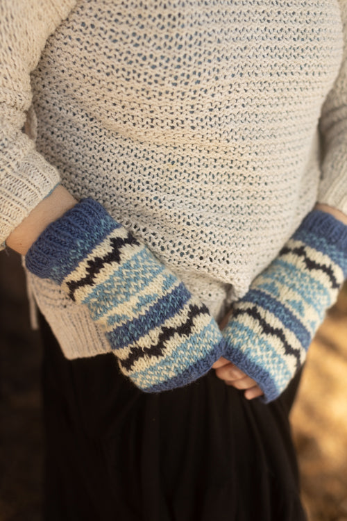 Geometric Wool Arm Warmers - Image 8