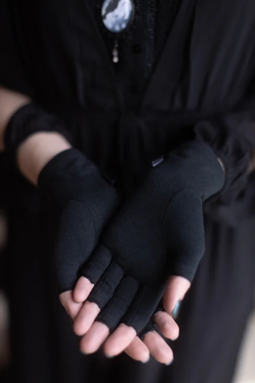 Imak Compression Fingerless Gloves - Image 16