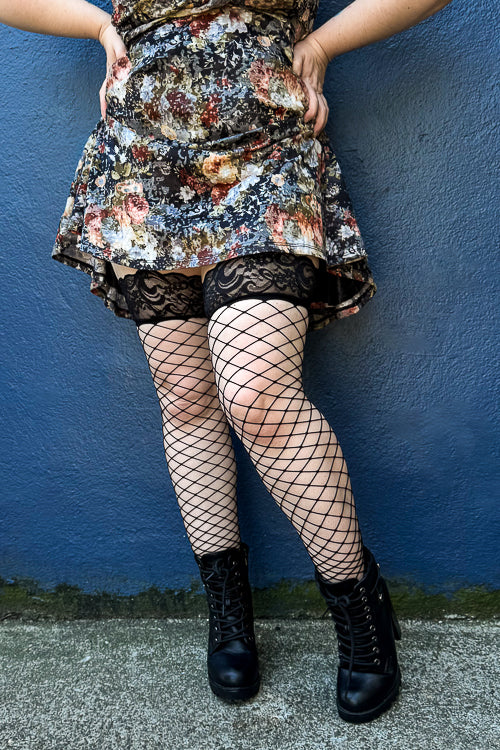 Lace Top Fencenet Stockings - Image 7