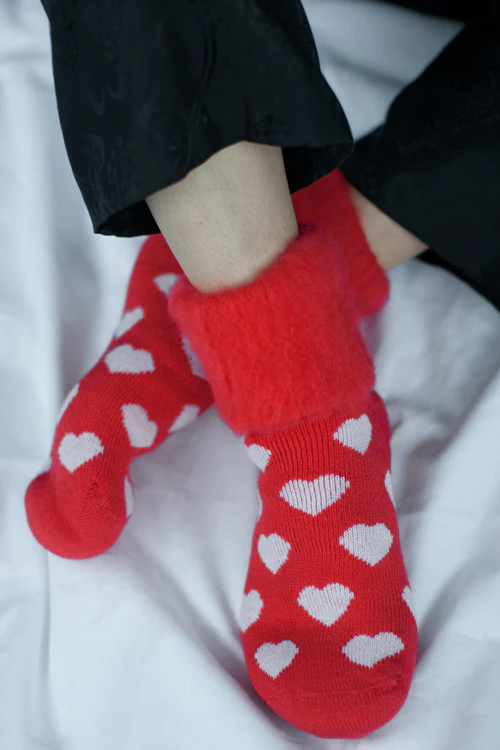 New Zealand Bed Socks with Hearts - Image 9