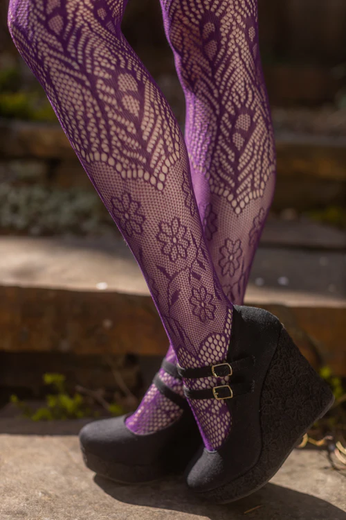 Peacock Feathers Net Tights - Image 6