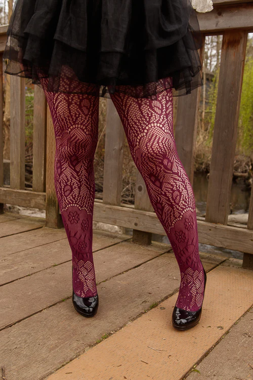 Peacock Feathers Net Tights - Image 9