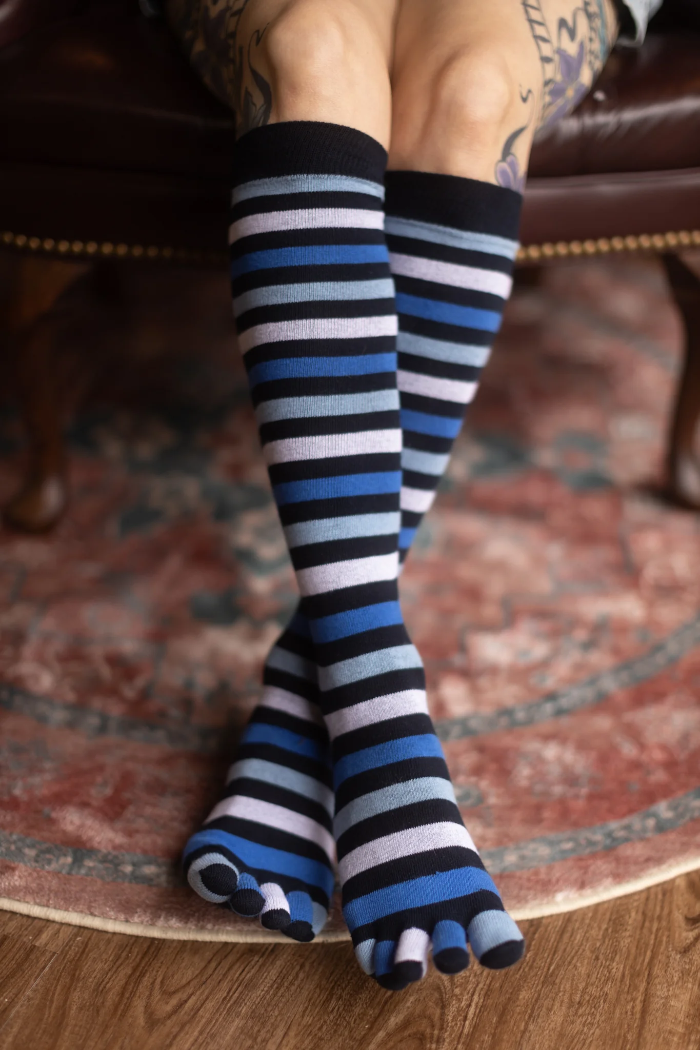 Striped Knee High Toe Socks - Image 7