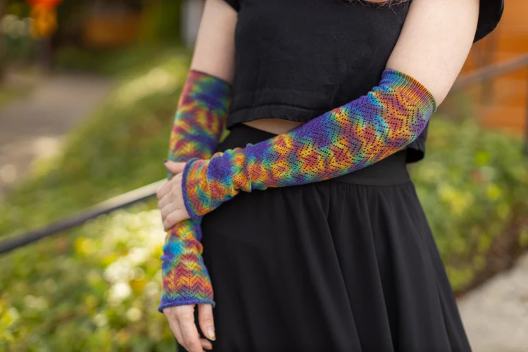 Tie Dye Chevron Sleeves - Image 10