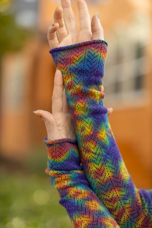 Tie Dye Chevron Sleeves - Image 7