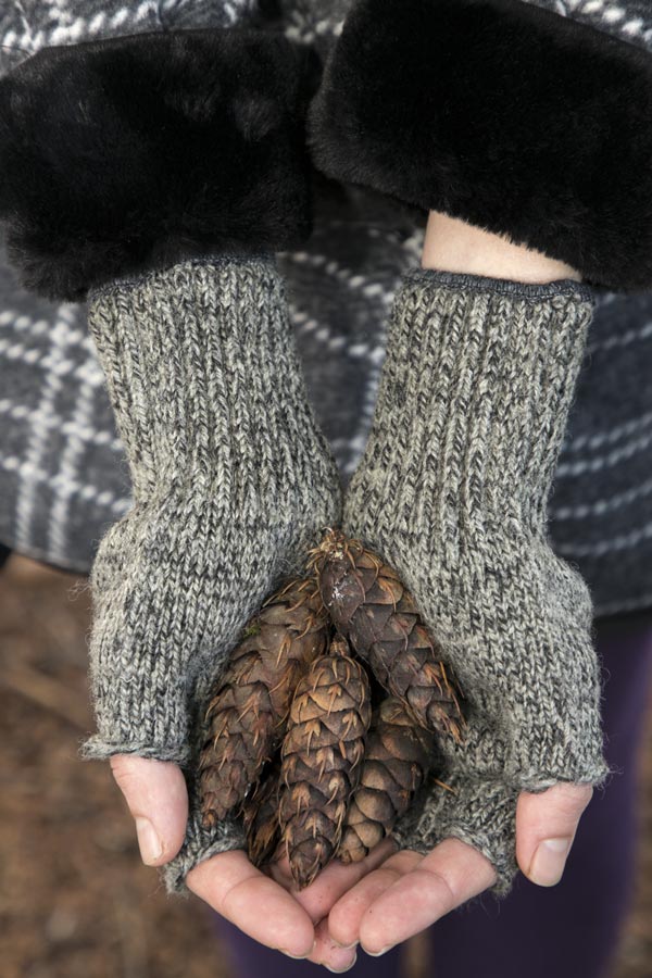 Wool Fingerless Gloves - Image 10