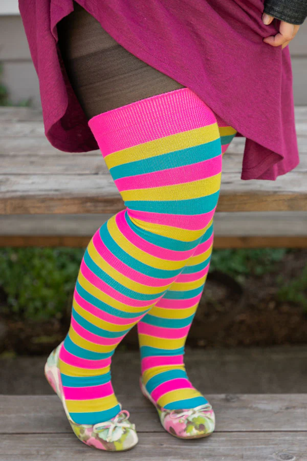 XL-FOOT Longer Original Pride Stripes Socks - Image 12